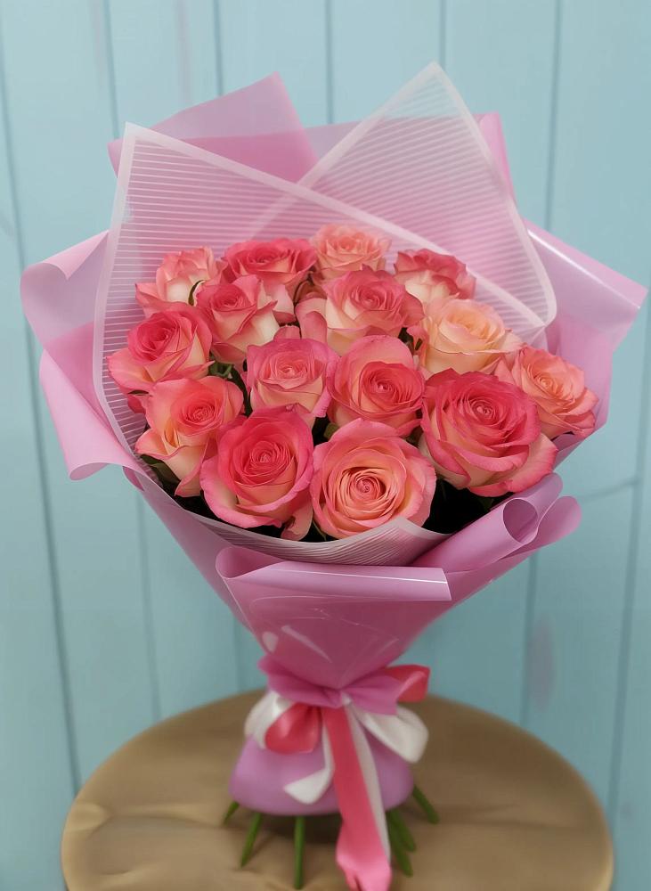 Букет 15 Розовых роз Равель в Чемодурово