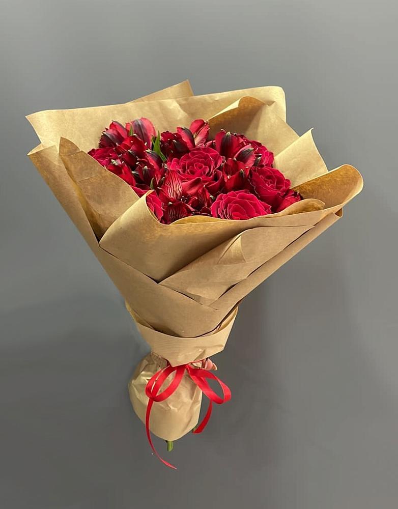 Букет цветов из: Альстромерии и Розы в Чемодурово