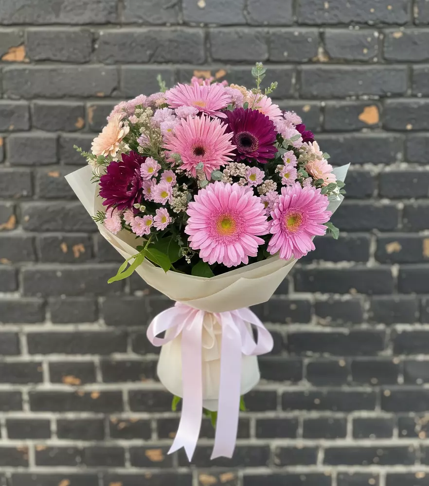Букет цветов из: Герберы и Хризантемы в Чемодурово