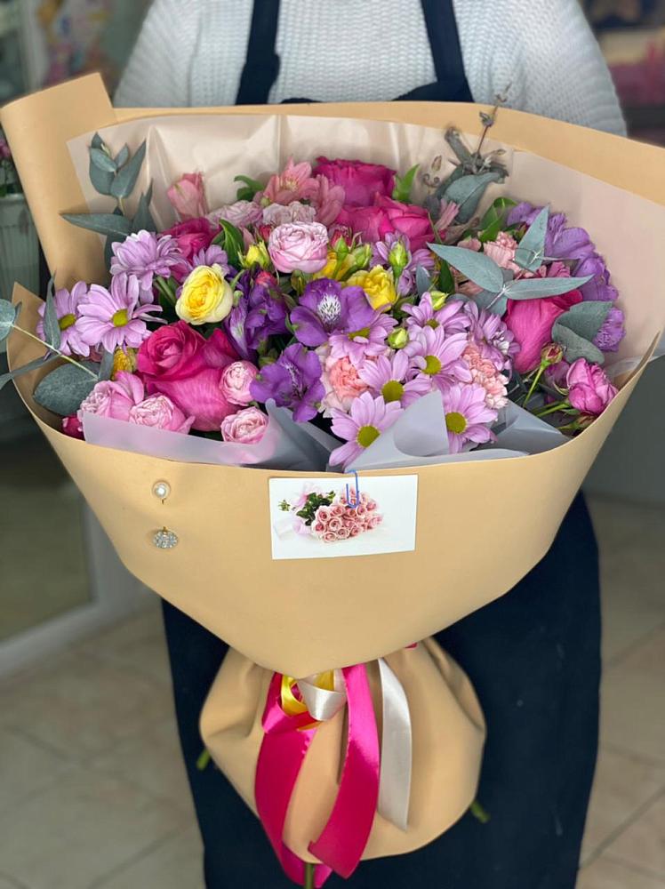 Букет цветов из: Хризантемы, Гвоздики и Альстромерии в Чемодурово