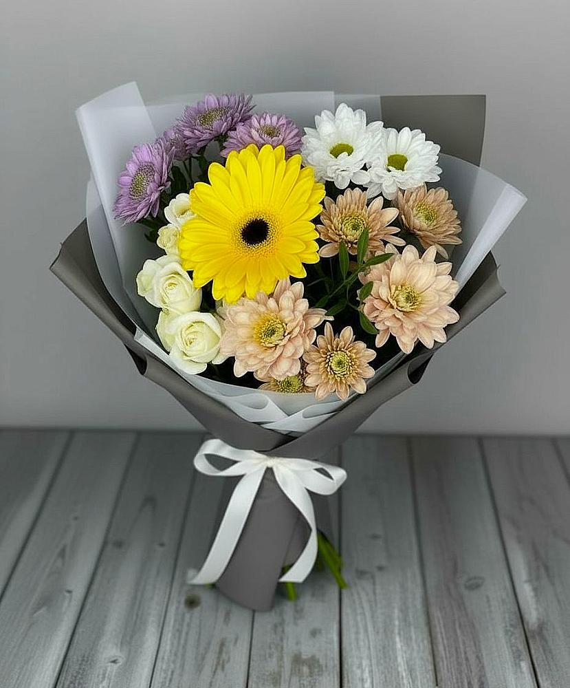 Букет цветов из: Розы, Герберы и Хризантемы в Чемодурово