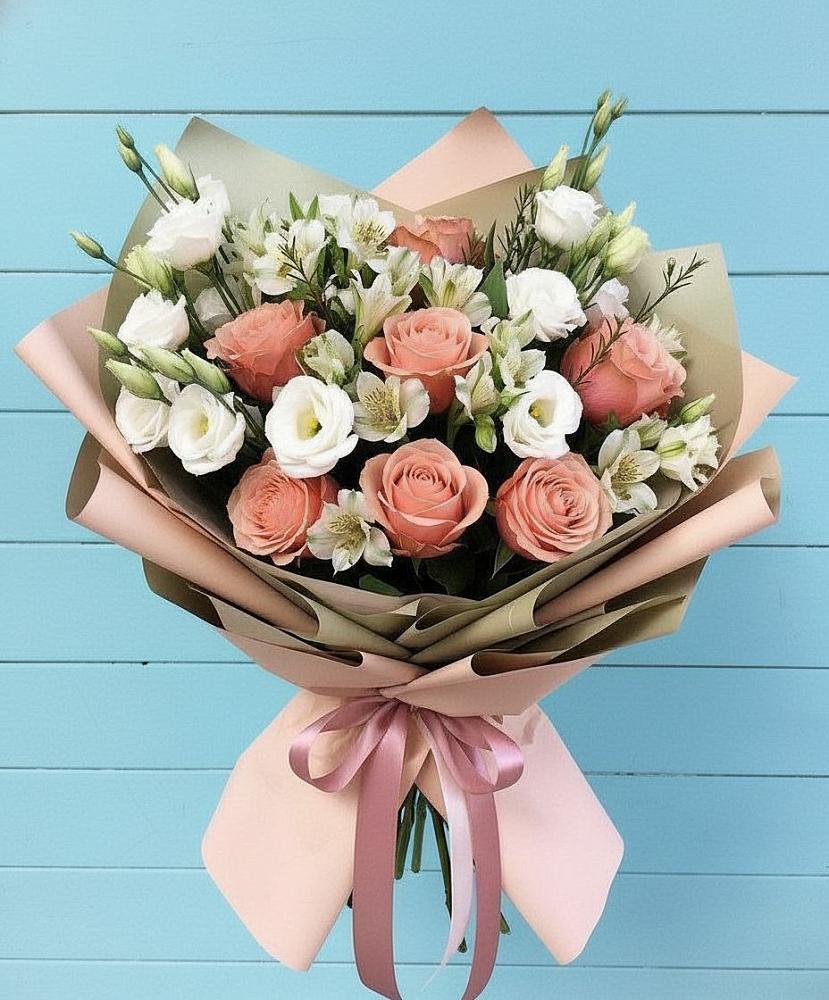 Букет цветов из: Розы, Альстромерии и Лизиантусы в Чемодурово