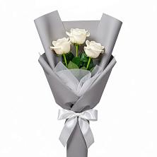 Букет 3 белые розы в Чемодурово