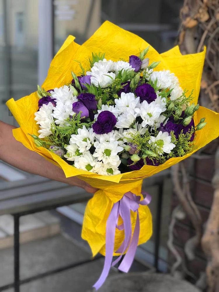 Букет цветов из: Ирисы, Хризантемы и Ромашки в Чемодурово