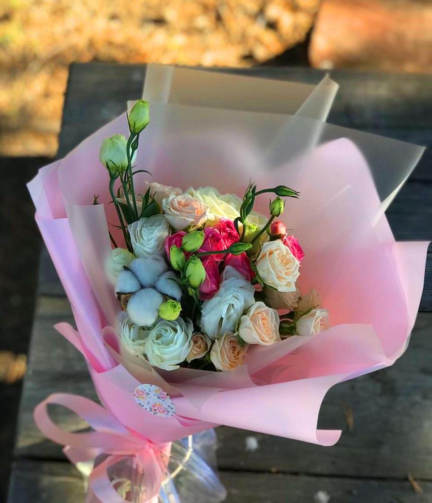 Букет цветов из: Розы и Лизиантусы в Чемодурово