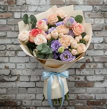 Букет цветов из:  Розы, Лизиантусы и Гвоздики в Чемодурово