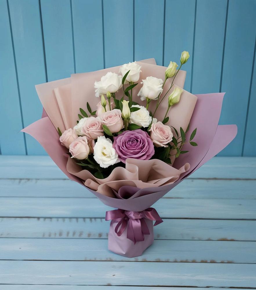 Букет цветов из: Розы и Лизиантусы в Чемодурово